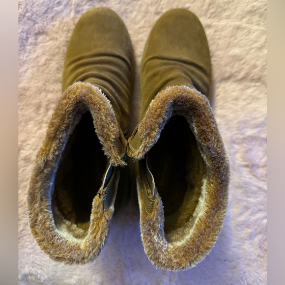 New in Box, Women’s size 11 BareTraps Boots - Picture 5 of 11